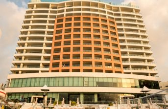 Beach Palace